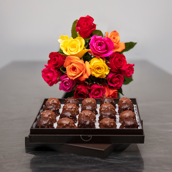 رسال هدیه به هلند - ارسال گل به هلند-تبریک- ولنتاین- شکلات روچر- شکلات روشر- ROCHER